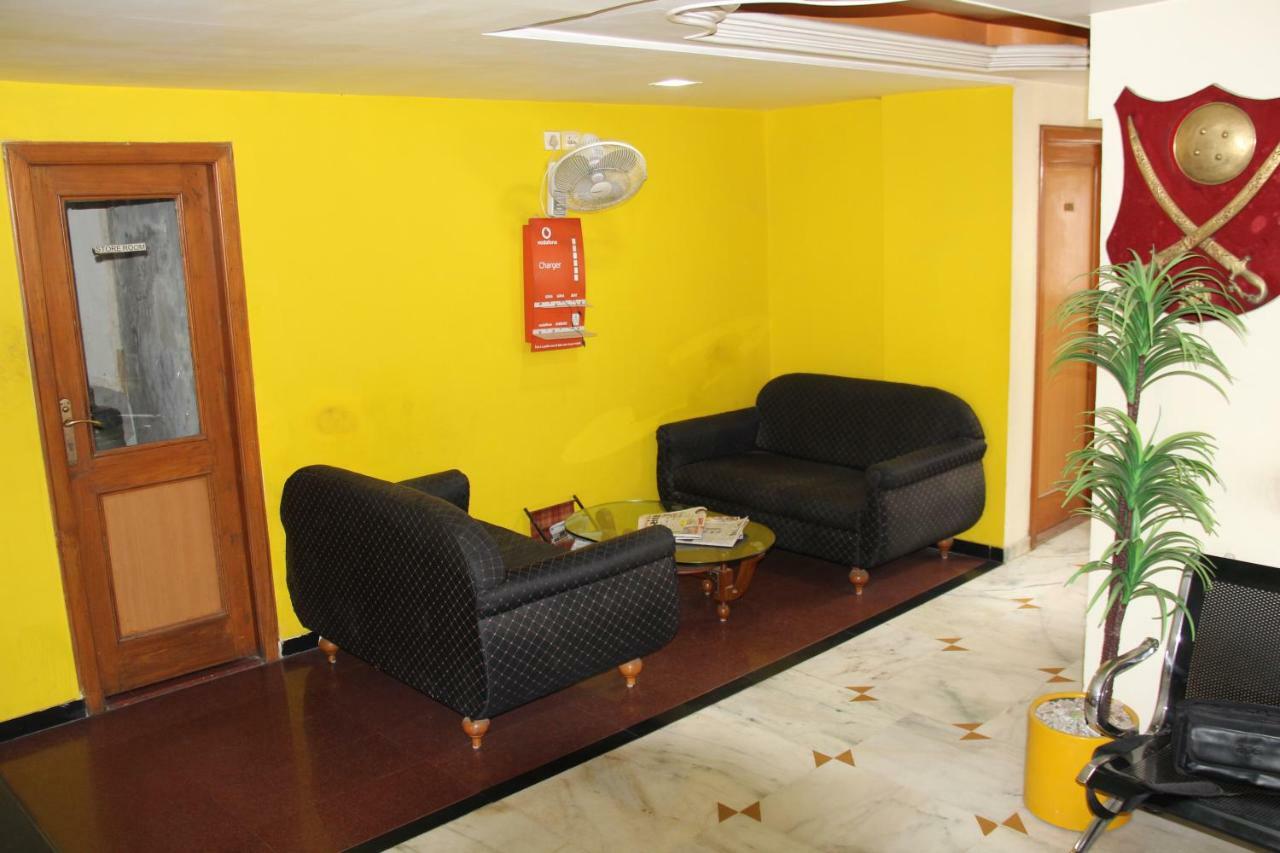 Hotel Shertown Ahmedabad Buitenkant foto